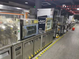 武汉烘焙设备回收，回收和面机打蛋机，烤箱回收，操作台冷藏柜回收